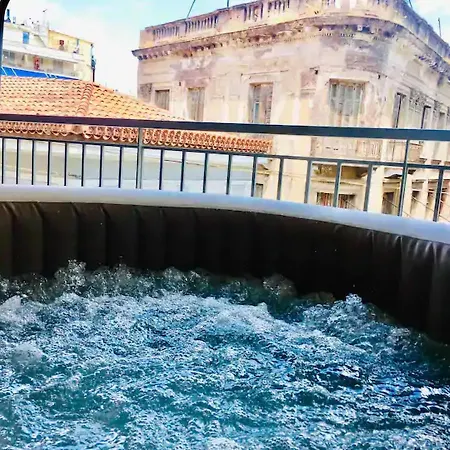 Openair Hot Tub/big Balcony/great Boutique Apartament
